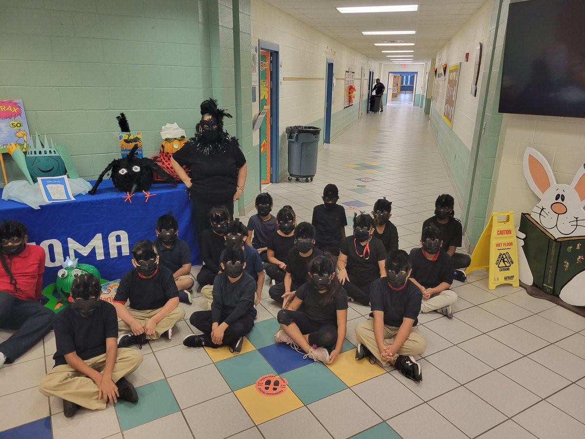 At Catoma Elementary School today the students decorated pumpkins based on their favorite books and stories. It was an AMAZING display!! #CatomaROCKS!!