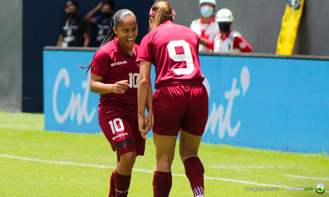 Vilchezgol's tweet photo. "La Vinotinto femenina estuvo a la altura en Quito y ganó la Copa LATAM ante Ecuador". Balance para @Balonazos de los triunfos de @FemeninoFVF sobre @LaTri, de cara a la Copa América 2022.

📎: https://t.co/HtpfCcggir https://t.co/H0pcN6WUeQ