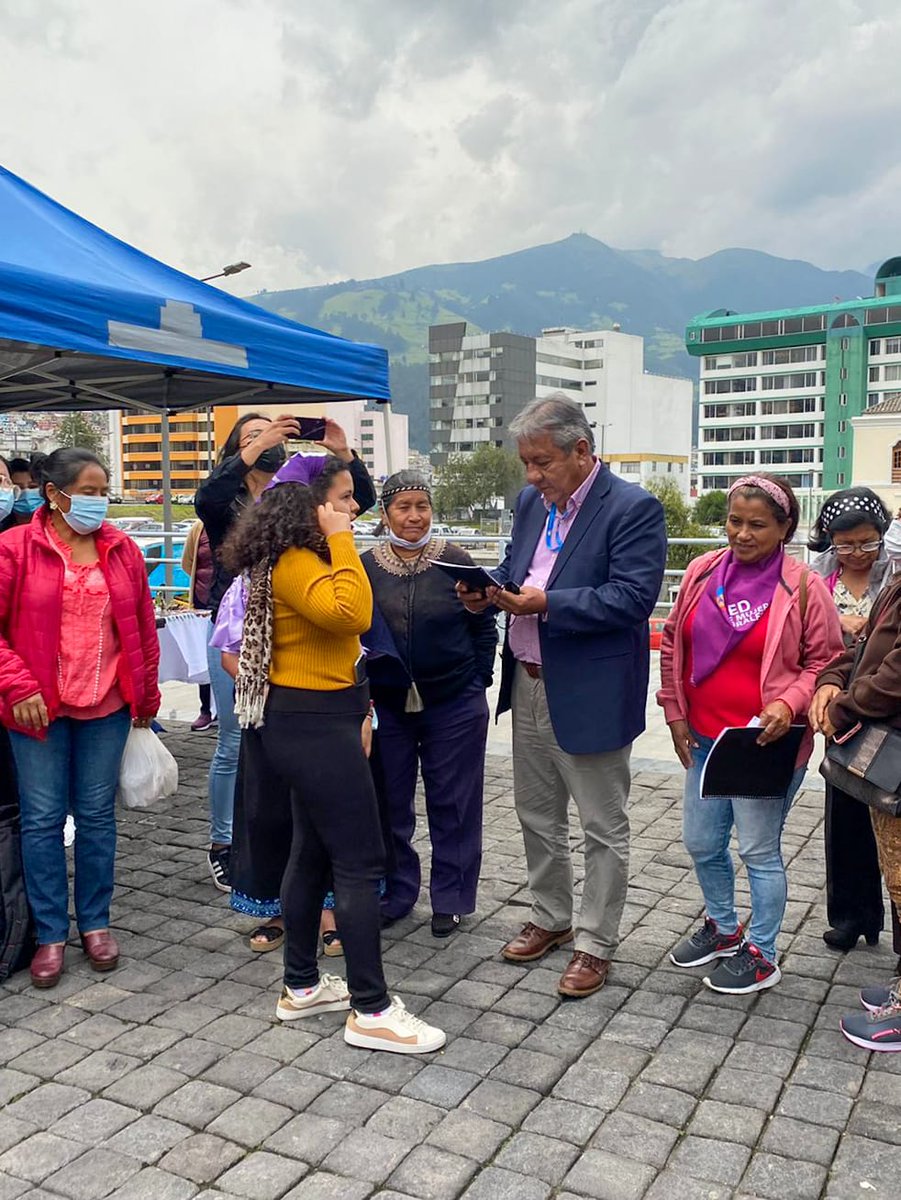 danionofac's tweet photo. La mejor manera de #crear, #reformular o eliminar #leyes es hablando y entendiendo a quienes lo necesitan.
#mujeresempoderadas
#propuestasparaelcambio
Martes 26 hablé con la @reddemujeresrurales con quienes nos mantendremos en contacto.#salud #deporte @BancadaID @AsambleaEcuador https://t.co/LL09CPmc2I