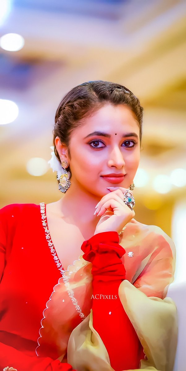 itz_me_Raj_5's tweet image. ஓர பார்வையால என்ன செஞ்சுட்டாலே என்ன செஞ்சுட்டாலே என்ன செஞ்சுட்டாலே காதல் அம்பு விட்டு என்ன 
செஞ்சுட்டாலே என்ன செஞ்சுட்டாலே
 வச்சு செஞ்சுட்டாலே...💘  

@priyankaamohan  😘😻 

#master #beast @actorvijay  #chellammaglimpse