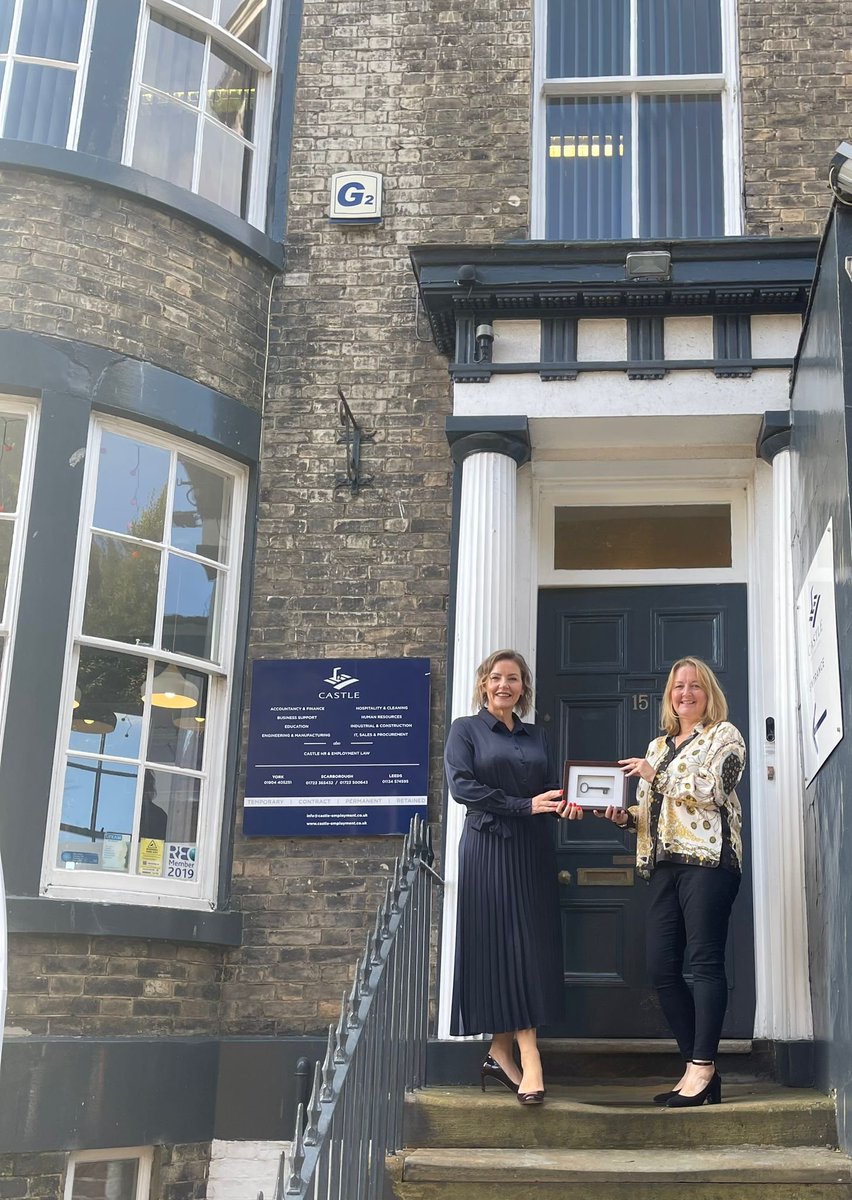 RecruiterMag's tweet photo. Hope buys Castle Employment from Burnett https://t.co/nTvGcihivL @CastleEmploy #recruitment @KerryHope4 @SuzanneJBurnett https://t.co/yokLniZ1an