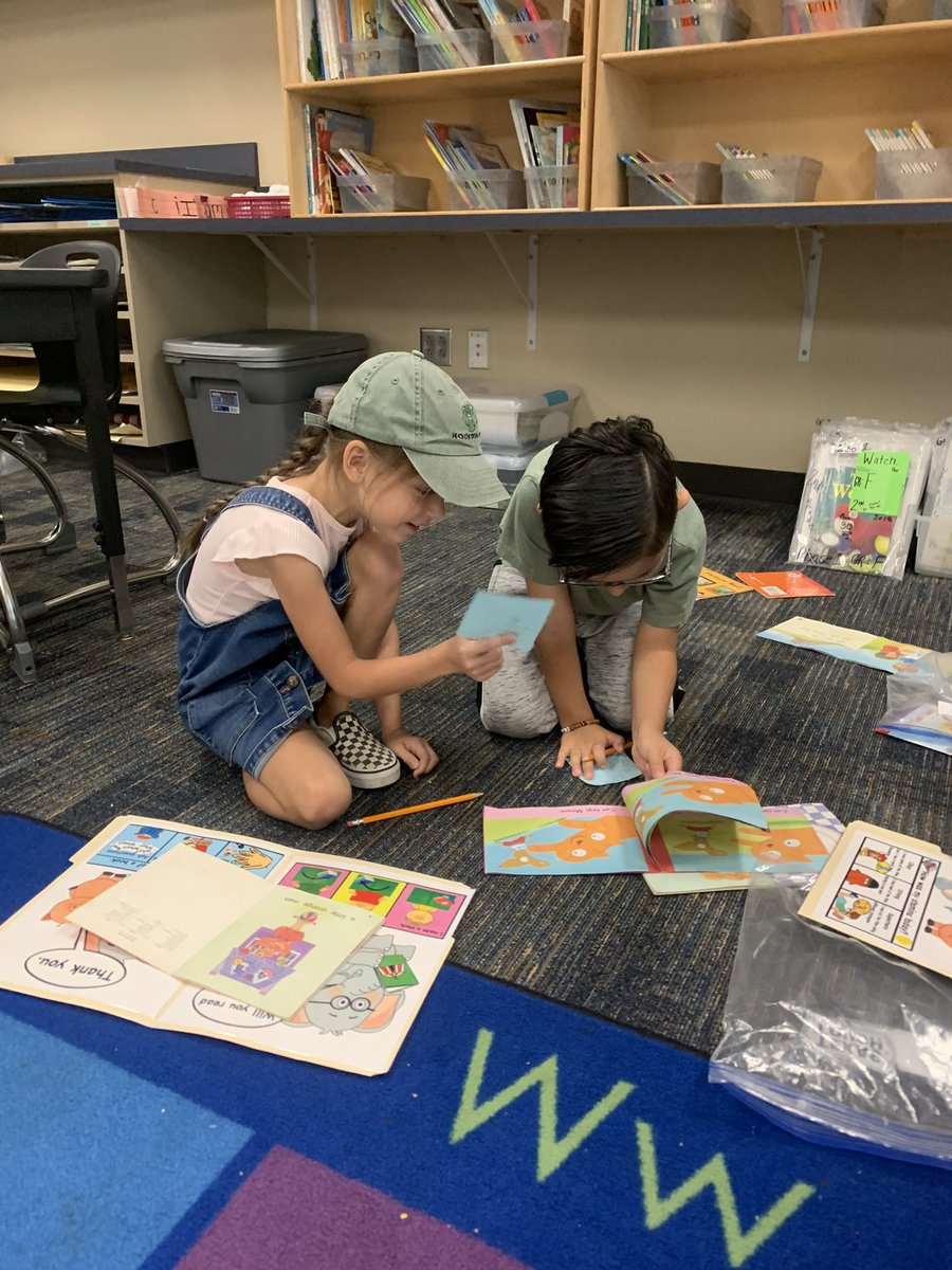 These 1st grade word detectives are working together to share their learning as they find words in their books that have special endings. <a href="/MissBTaughtMe/">Miss.Bailey</a> #tesbulldogs #wisdgreatness