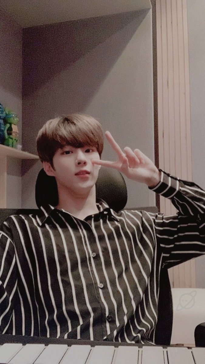 _xilnim's tweet photo. Happiest Birthday to our lovely Wooseok!! 🎉 Hope you stay safe and healthy, I love you always!! <33

#우따따의스물여섯번째생일
#오늘은_우석이의_러블리데이
#LovelyWOOSEOKday https://t.co/ziFhveT2Rn