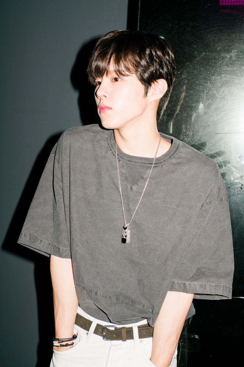 _xilnim's tweet photo. Happiest Birthday to our lovely Wooseok!! 🎉 Hope you stay safe and healthy, I love you always!! <33

#우따따의스물여섯번째생일
#오늘은_우석이의_러블리데이
#LovelyWOOSEOKday https://t.co/ziFhveT2Rn