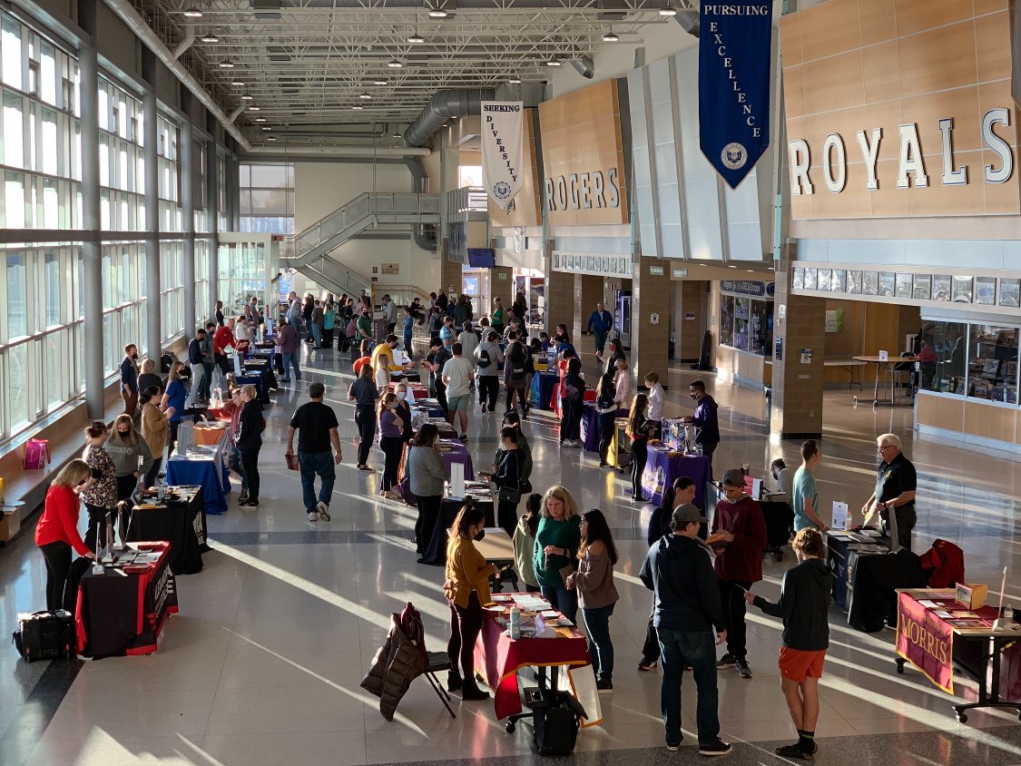 Lauren Handrick tweet media