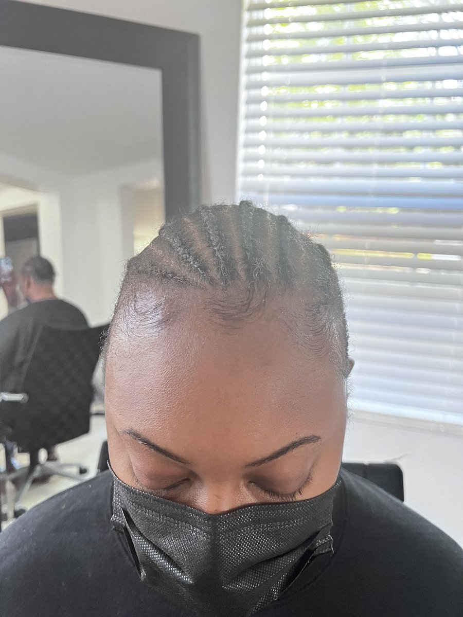 Forshae14's tweet photo. Braid down on a client #business #customerexperience #braiddown #wednesdaythought #ForshaeCo https://t.co/sNOds3bvIo