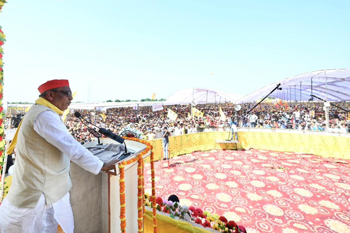 yadavakhilesh's tweet photo. हलधरपुर का जन सैलाब
लिख देगा ‘नया इतिहास’ https://t.co/UJraT2Kwn7