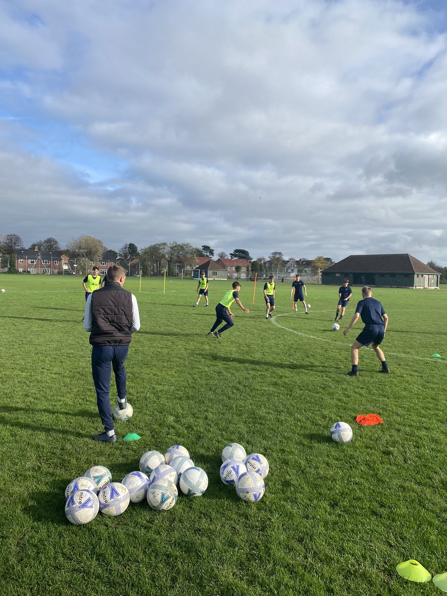 U18s Gosport Borough FC tweet media