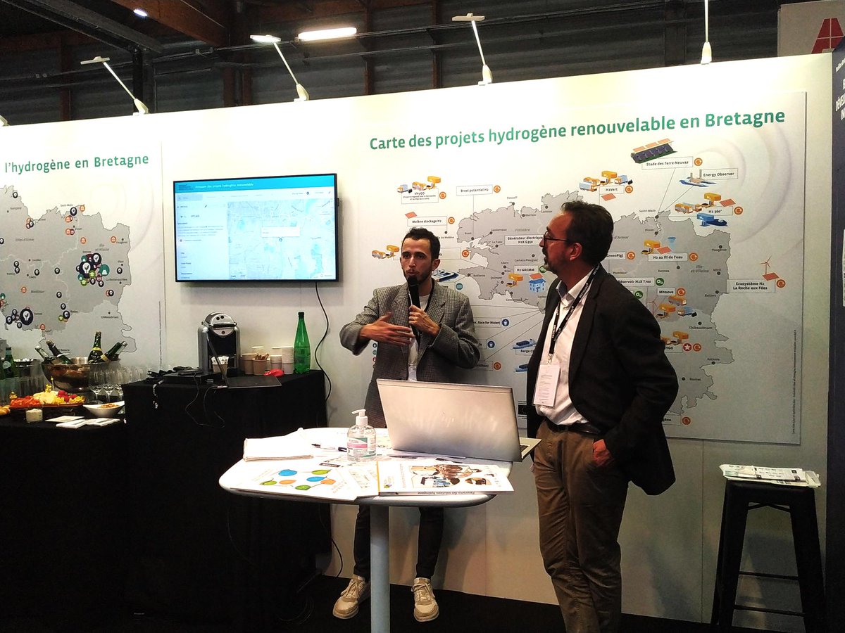 BretagneBDI's tweet photo. Présentée aujourd’hui à l'occasion du salon #HyVolution2021, consultez en ligne la #carte interactive des projets bretons sur l'#hydrogène renouvelable.

➡️https://t.co/q5rSTiMOCX https://t.co/iBA8yMEGaA