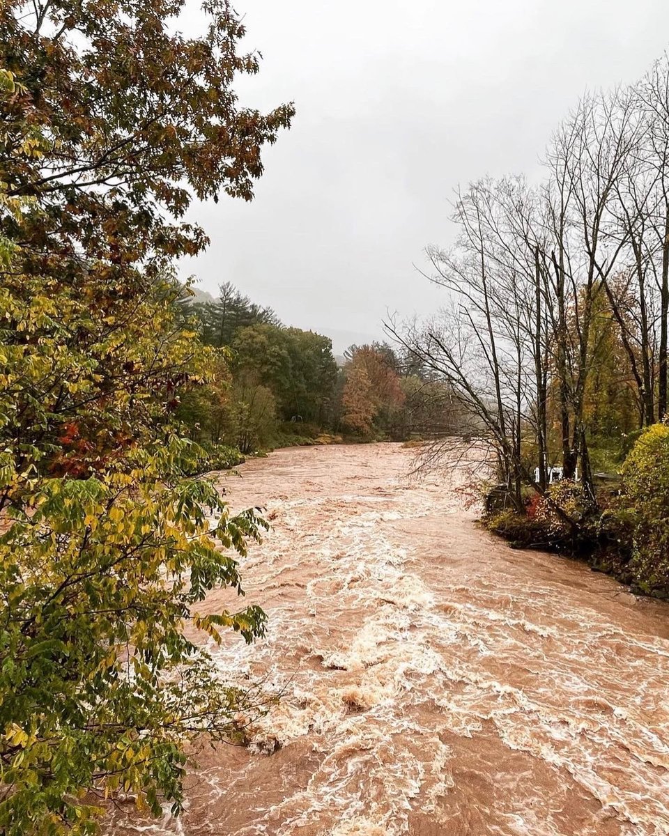PhoeniciaNYS's tweet photo. The first Nor'easter of the season hit Phoenicia this week. Here’s some shots of the mighty Esopus bursting at the seams. #escapeNewYork #ulstercounty  #catskills #hudsonvalley #upstateNY #phoeniciaNY #phoenicia #flood #creek #noreaster #esopus Incredible photos by @esopuscreel https://t.co/xkhZBEWvWB