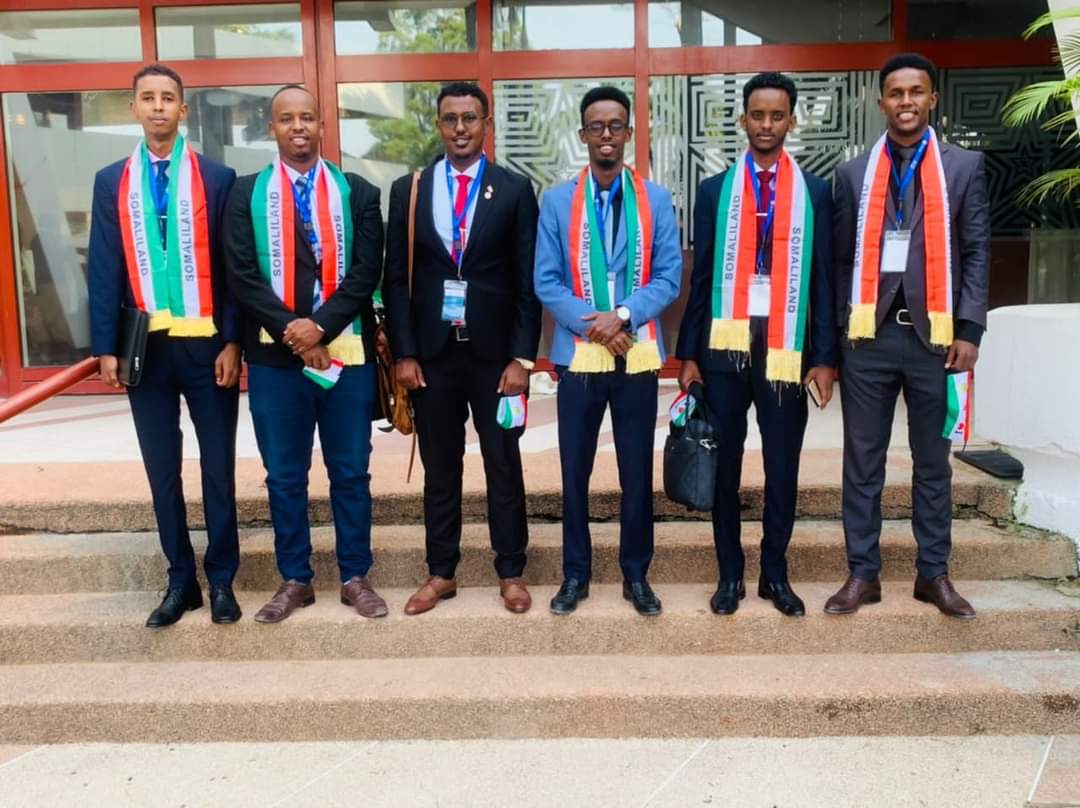 HornForum's tweet photo. A delegation from the Horn Youth Leaders Forum led by the President of the team Kamal H Adnaan attended the 10th #Afrilabs Annual Gathering, an international conference in Abuja Nigeria. The Horn Youth Leaders represents the Horn in General and in Somaliland in particularly https://t.co/4KvkNMrFJi