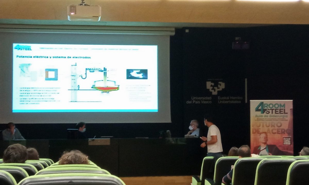 ArcelorMittalES's tweet photo. 📚 Comienza el itinerario formativo del Aula de la Siderurgia #Room4Steel en la Escuela de Ingeniería de la @upvehu en la que participa @ArcelorMittalES con gran interés y participación del alumnado #hayfuturo #siderurgia #acero @CLUSTER_SIDEREX 
➡️ Info: https://t.co/aYSgcNhBXL https://t.co/vLo1lRlzCf