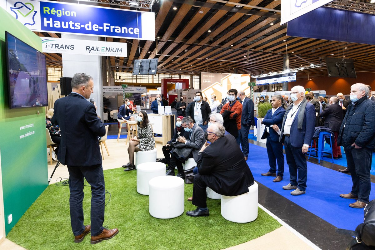 #SIFER2021 Cette 2è journée s'achève bien ! 😊 On a vu le Forum exposant plein, on a aperçu des files d'attente devant certains stands, on a joué des coudes pour trouver une table où manger. La filière est en mouvement et ça s'est vu . A demain ! 👏