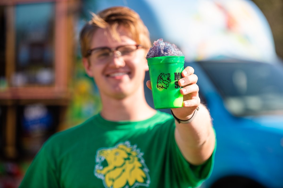 mosolions's tweet image. Two stops down on the Green &amp;amp; Gold tour, and we couldn't be more excited about the next! Seneca, we are coming to town on January 6. bit.ly/3mh8Vi0