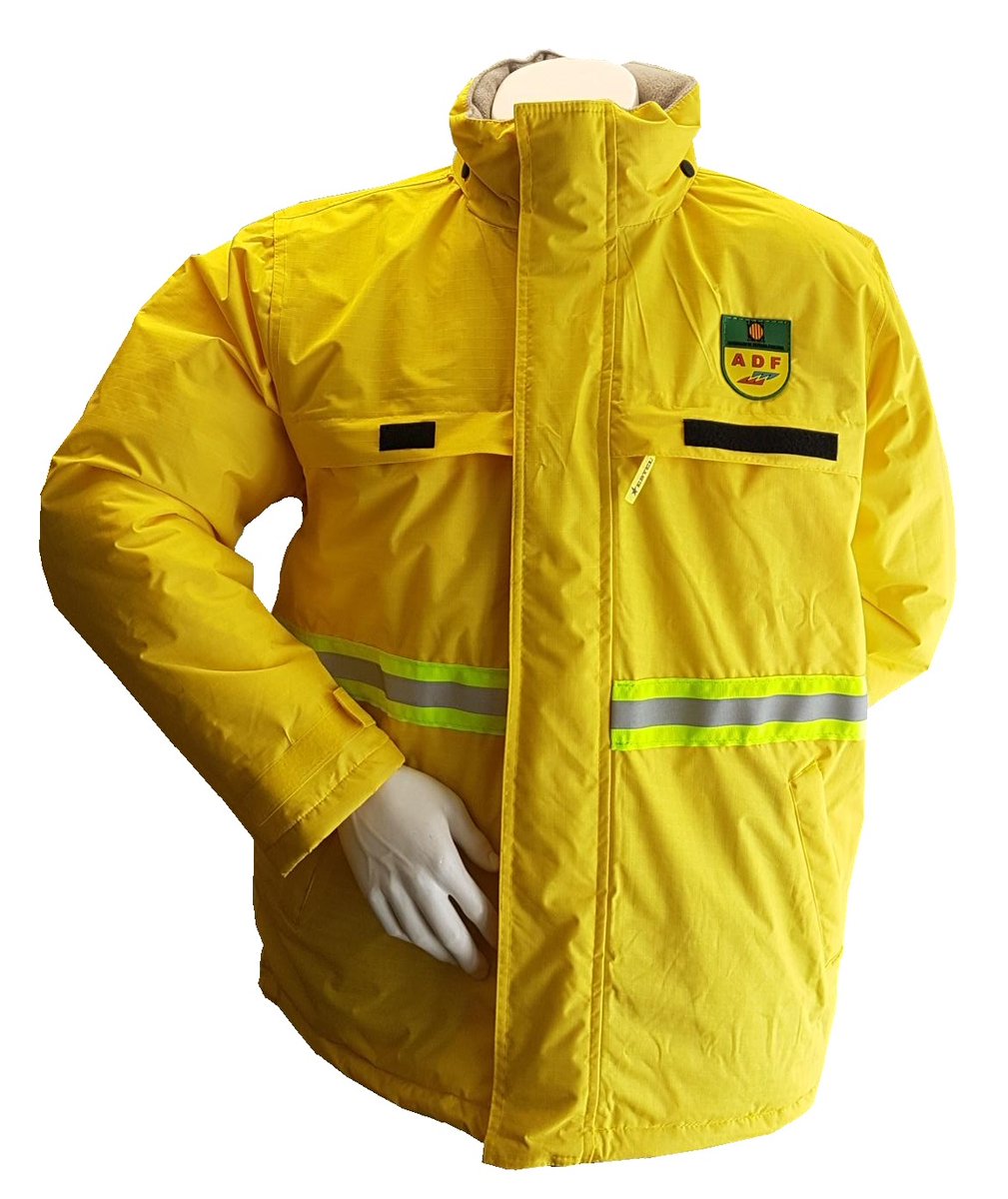EstelSafety's tweet photo. Jaquetó impermeable / Talla vent ADF. Confeccionat en teixit tècnic i recobert de PVC amb tractament impermeable. #Proteccio #ADF #Forestal #EstelSafety https://t.co/XW8jQlXSnW