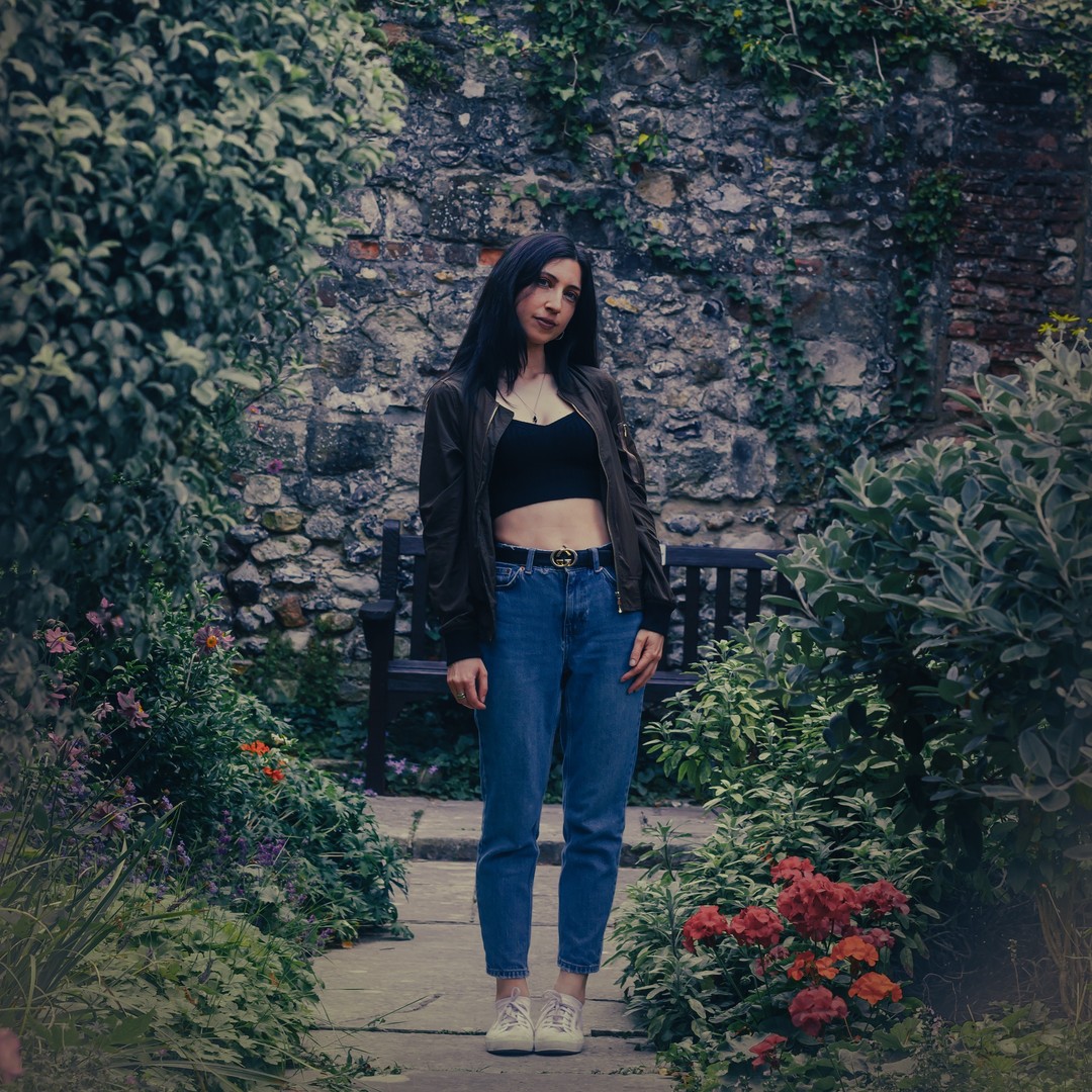 "Be the moon and inspire people, even when you’re far from full 🌙 K.Tolnoe "

#singer #singersongwriter #music