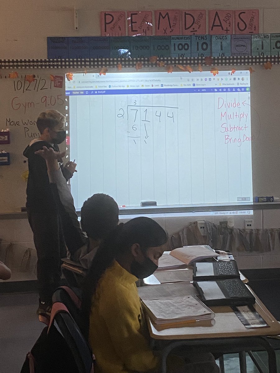 Miss_S_Thomas's tweet photo. We are enjoying teaching our class the steps of division! #9pantherpride #1WTSD @prpanthers9 @DLottmann https://t.co/maXIygrP1W