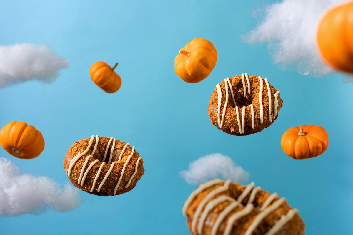 SidecarDoughnts's tweet photo. ONE MORE WEEK! Run to the shop this next week, because our seasonal fall flavors are only available until November 2! Starting November 3, all NEW holiday flavors are dropping. 🍩🍩 
 
Order now before they're gone: https://t.co/GH4yUuFwFw

#fallisfalling #freshestdoughnuts https://t.co/C5qyzAgLZK