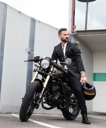 MooofNv's tweet photo. Riding in style with the Bluroc Spirit 125cc - Bluroc vintage motorcycles ⚡

https://t.co/WUa6DpLqMg

#Bluroc #Motorcycles #125cc #spirit #style #Europe https://t.co/uMi1vfCD38