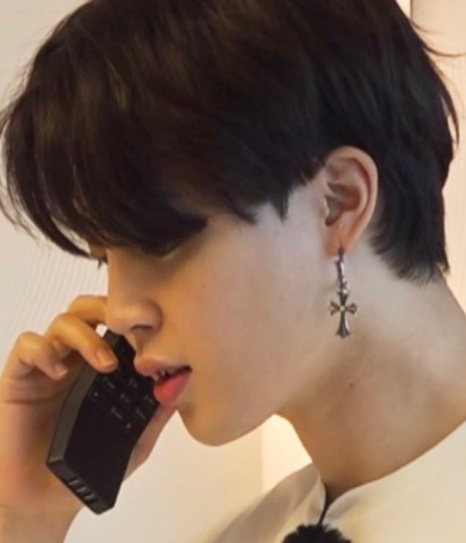 weejimin's tweet photo. 🐥: “hello? it’s jiminie speaking☺️” https://t.co/kvfaY3F2ds