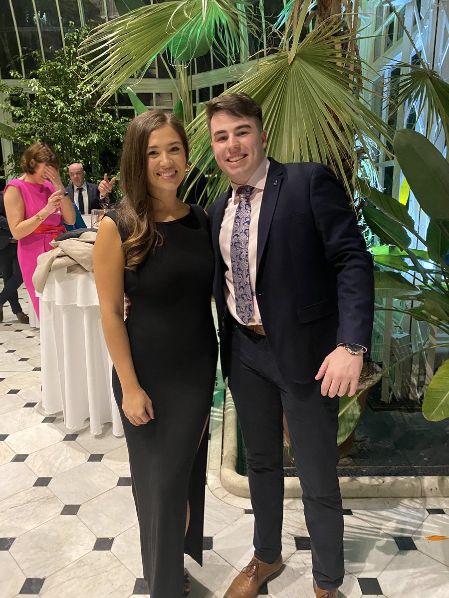 siomhanir's tweet photo. Bhí oíche den scoth agam ag Gradaim Chumarsáide an Oireachtais! Álainn a bheith i measc na ndaoine uaisle seo. Comhghairdeas le foireann @OirnaGaeilge as imeacht snasta a réachtáil, agus dóibh siúd a bhain ainmniúchán nó gradam 🏆 #Gradaim2021 https://t.co/8js7xm6oQg