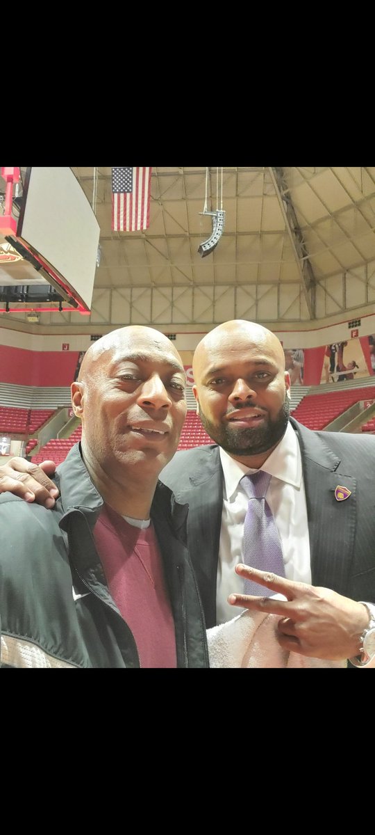 Let's get it-- head COACH BILLY WRIGHT of the Richmond Red Devils boys varsity basketball-- halftime interview with Henry Baker  RHS FOOTBALL 95.3 the LEGEND  FRIDAY NITE #sportsflash