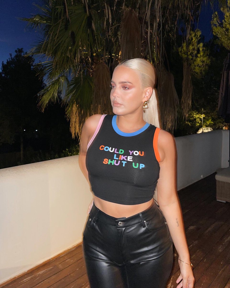 AnneMarie's tweet photo. I’m moving to Ibeefa. Can someone teach me Spanish please? ASAP 🥺🥺 https://t.co/Qv5ZKgQcsx