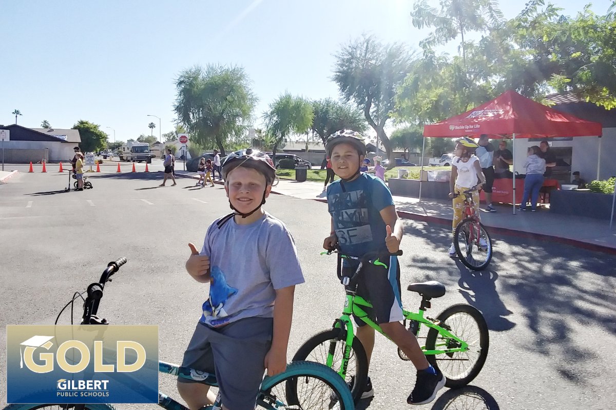 GPS_District's tweet photo. Students at Harris Elementary are putting safety first. The Student Council teamed up with the PTSO &amp; 
@PhxChildrens to host a Bike &amp; Scooter Safety Rodeo. The goal of the free event to educate students &amp; families about the importance of wearing a helmet and safety @hawks_harris https://t.co/V1Fzm4cwYw