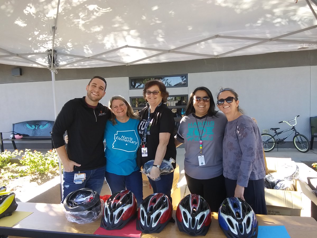 GPS_District's tweet photo. Students at Harris Elementary are putting safety first. The Student Council teamed up with the PTSO &amp; 
@PhxChildrens to host a Bike &amp; Scooter Safety Rodeo. The goal of the free event to educate students &amp; families about the importance of wearing a helmet and safety @hawks_harris https://t.co/V1Fzm4cwYw