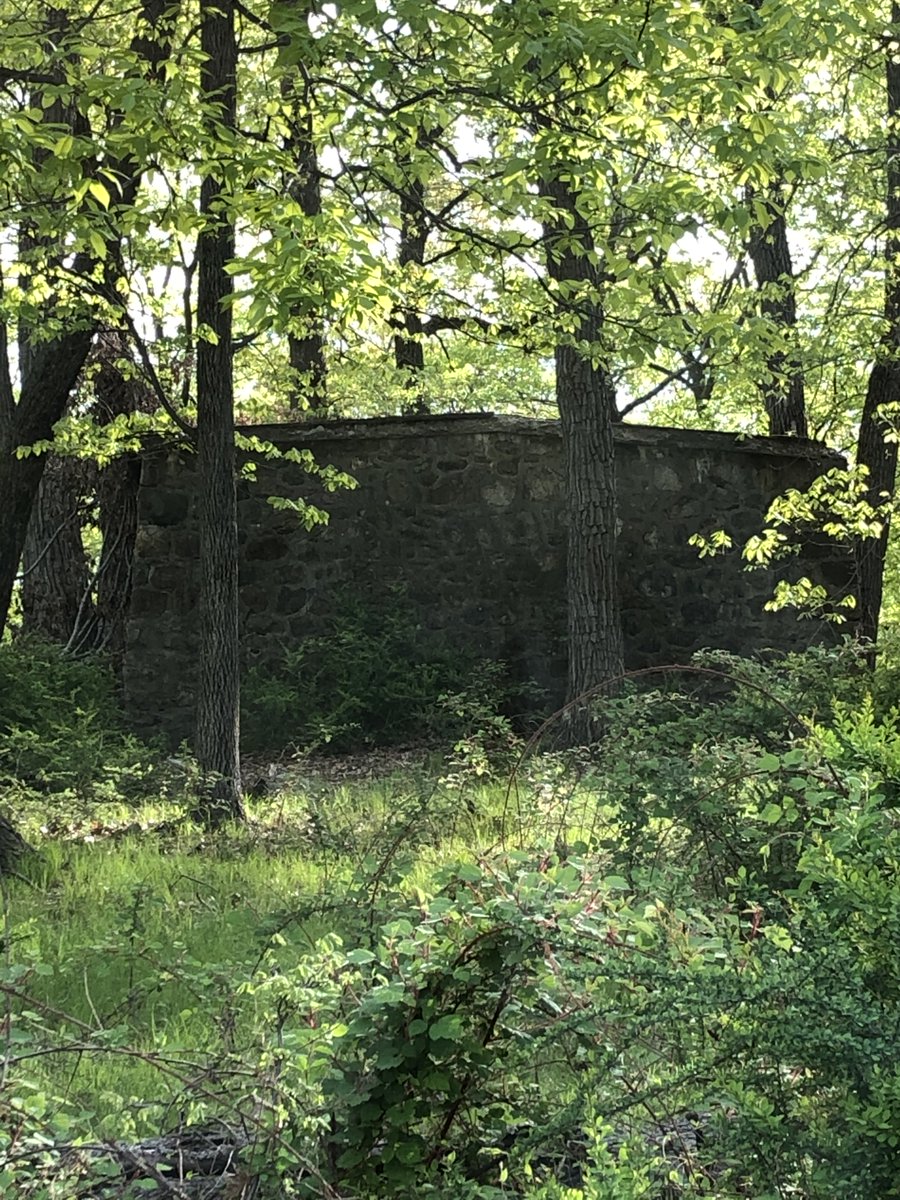 SpookyGayFam's tweet photo. Here are some photos of the infamous #Blairsden from our latest episode with @thatsspookypod ! Pictured: the Blairsden estate, the Jesus statue where Bob and Kevin ran screaming, and the devil’s tomb where we saw…something sitting on top. Listen to the episode now! https://t.co/X7lCU6vRkc