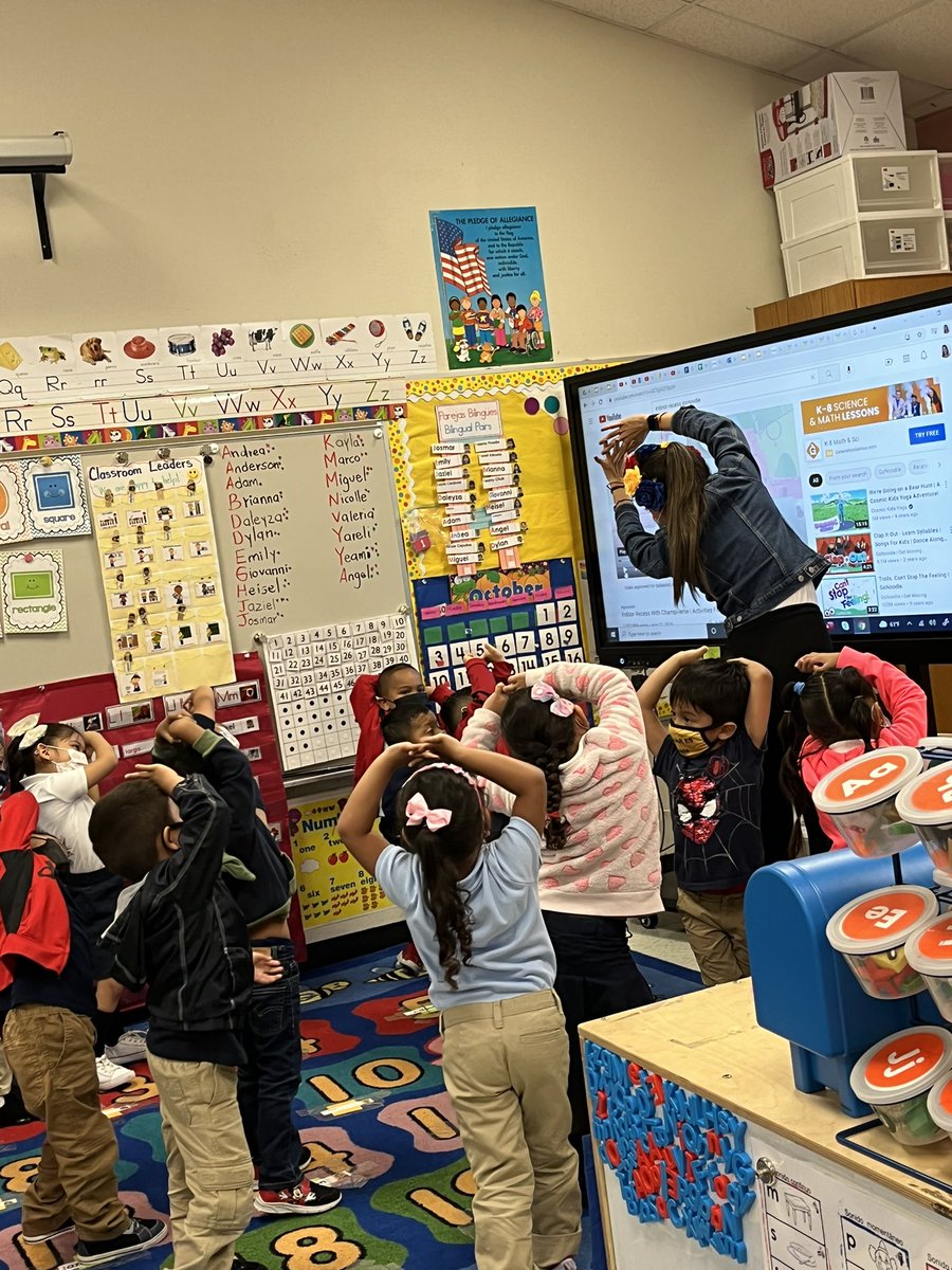 DrMtzHickman's tweet photo. What rain? Happy to join @dallasschools Principal for the Day! Our friends @JTSaldivarES are truly shaping and changing the lives of our youngest learners! Thank you @DRC  for the amazing opportunity! #communitypartners #PFAD21 https://t.co/OT2rufH1Fz