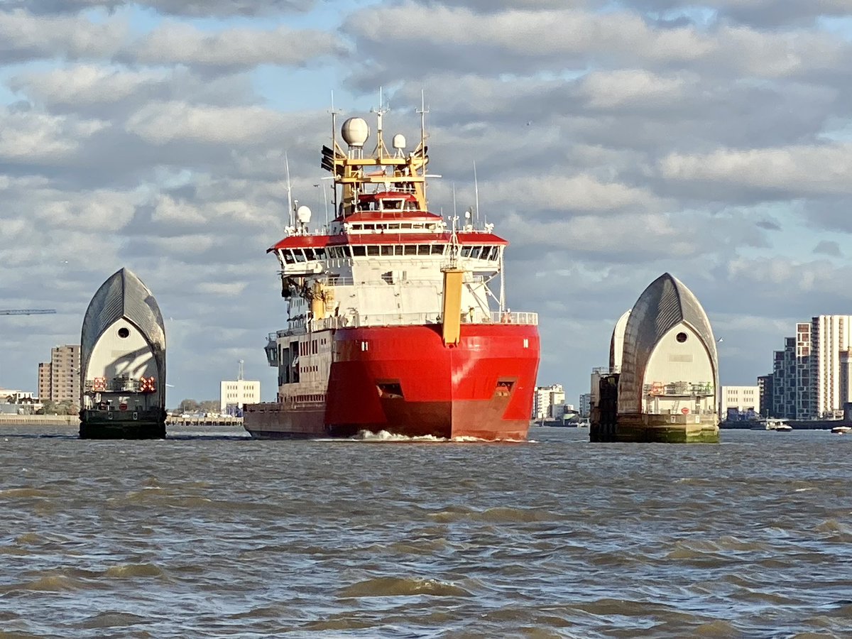 #Thames afternoon arrival for @BAS_News vessel, RRS Sir David Attenborough transiting the Thames Barrier, bound for Ice Worlds festival @NMMGreenwich ahead of #COP26Glasgow starting Sunday.