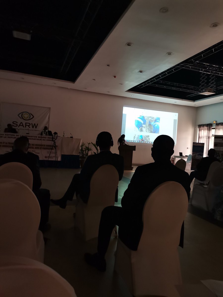 fadzyMislee's tweet photo. @sophietakuva a #Zimbabwe woman miner, shares her struggle whilist #Digging4Equality, she spoke of the various legislative loopholes in mgt of minerals such as ASM formalisation that hinder sustainable development #TipeiwoDariro #WomenCanDoIt #LetHerRise #DecentWork4Women https://t.co/jLSzY5W3gU