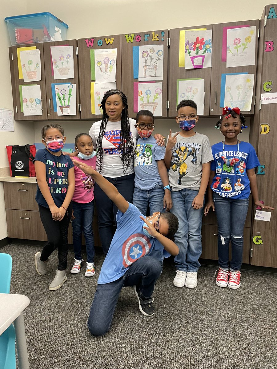 cheriska_harmon's tweet photo. Be strong, be smart, be drug free! #RedRibbonWeek2021 @HumbleISD_RCE #CubCummUnity https://t.co/NOFCXIGS4L