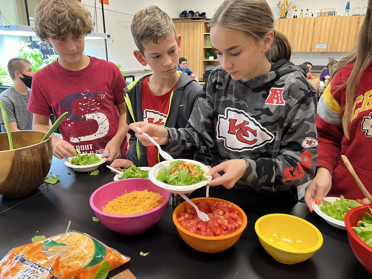 RobJacksonSMS's tweet photo. Harvesting our first crop of lettuce and making salads! Many of the kids who “don’t like salads” loved this and asked for more! https://t.co/RXi8IX4jhL