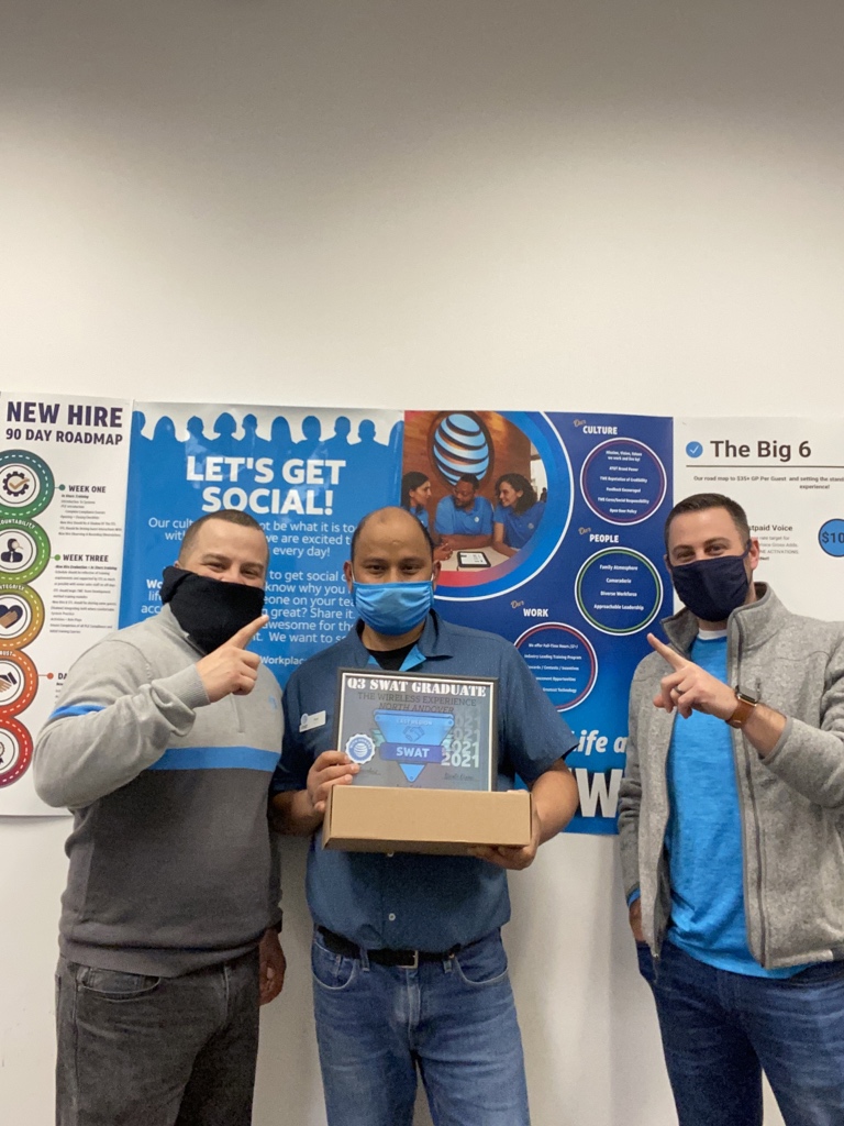 AmICesarSanchez's tweet photo. 🚨 SWAT Graduation #NorthAndoverTWE 🚨 also #SigSquad visit! An amazing store led by an amazing leader in Ram! He loves to show off the Q3 belt! Shoutout to Liana for leading NE in #HomeTechProtection! @twe_att @NDixon121212 @keroninc @LillardDerick @Bjeralds1 #SWATSup #SigNEture https://t.co/Xc67GktA2O