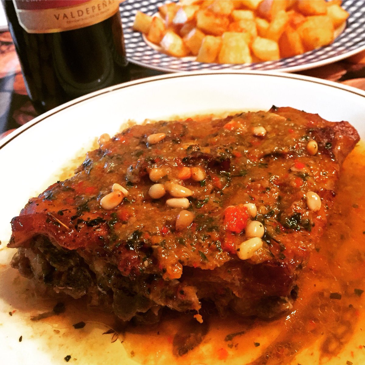 PabloRiegoBravo's tweet photo. Unas costillitas al horno, para abrir boca.
.
.
.
#costillasalhorno #comidacasera #calentito #masterchefmami #comoencasaenningunlado https://t.co/Sp64sfJMUc