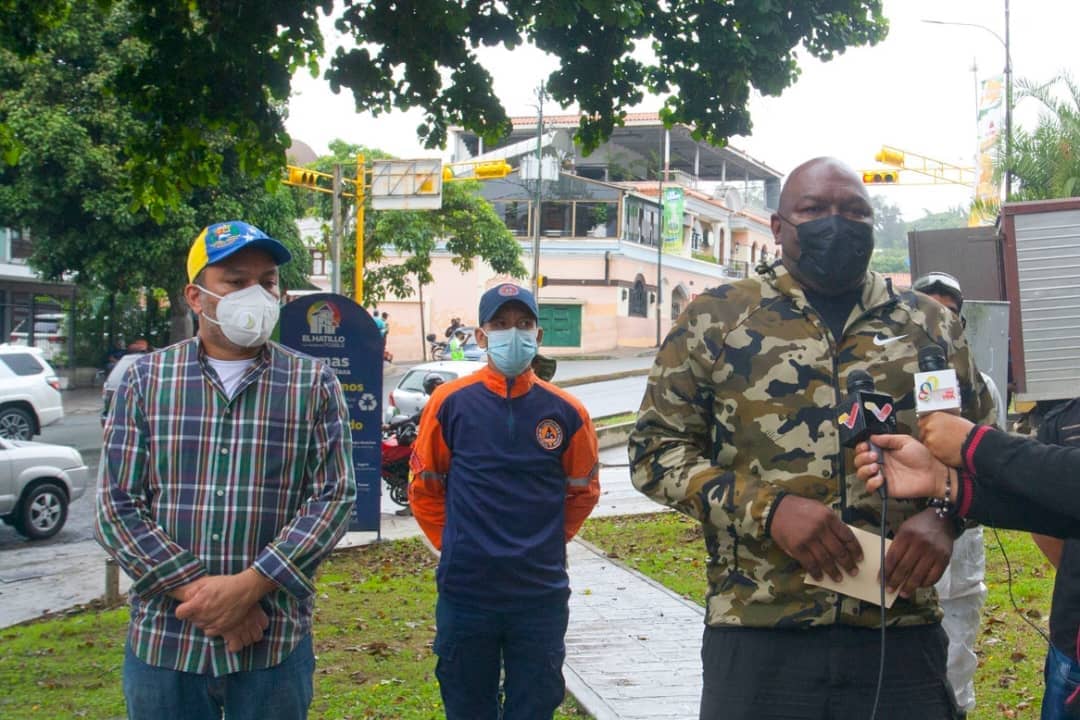 10.709.373 labores de desinfección  realizadas por orientaciones del presidente <a href="/NicolasMaduro/">Nicolás Maduro</a>. El compromiso es cuidarnos! Seguimos combatiendo la covid_19. #VenezuelaSeVacuna <a href="/JacquelinePSUV/">Jacqueline Faria</a> <a href="/MVzlaBella/">Misión Venezuela Bella</a>