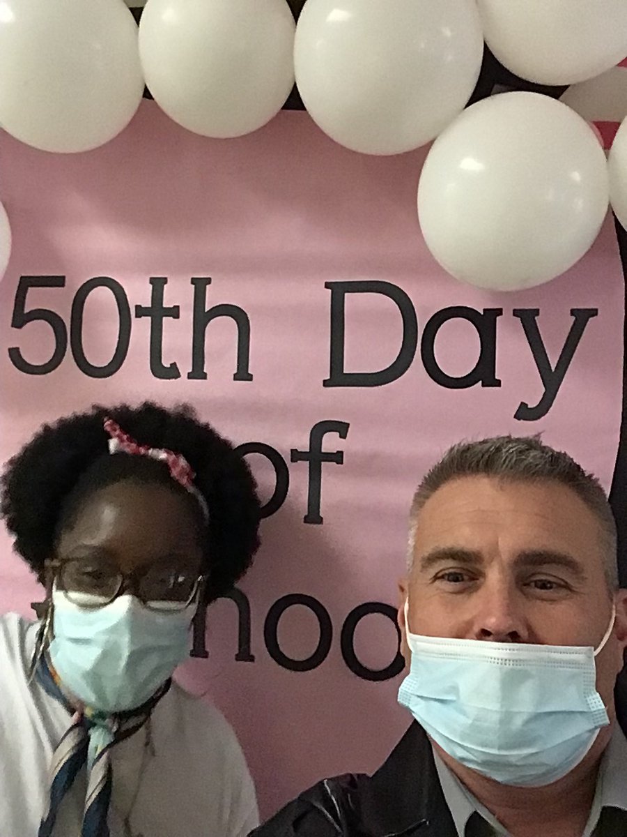 Nelson_class's tweet photo. Celebrating the 50th day of school with some root beer floats! @hunley_park @harden_stalcup https://t.co/jRsbP8OdWv