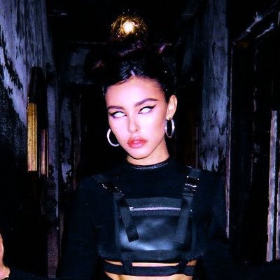 mbeerlyrics's tweet photo. ■𝐓𝐇𝐑𝐄𝐀𝐃 𝐈𝐂𝐎𝐍𝐒: 𝐂𝐎𝐋𝐎𝐐𝐔𝐄 𝐒𝐄𝐔 𝐈𝐂𝐎𝐍 𝐀𝐐𝐔𝐈 𝐏𝐀𝐑𝐀 𝐍𝐀̃𝐎 𝐑𝐄𝐏𝐄𝐓𝐈𝐑!■

— icons da madison fantasiada para o halloween. 

adm’s: https://t.co/kqQ5wFoSV5