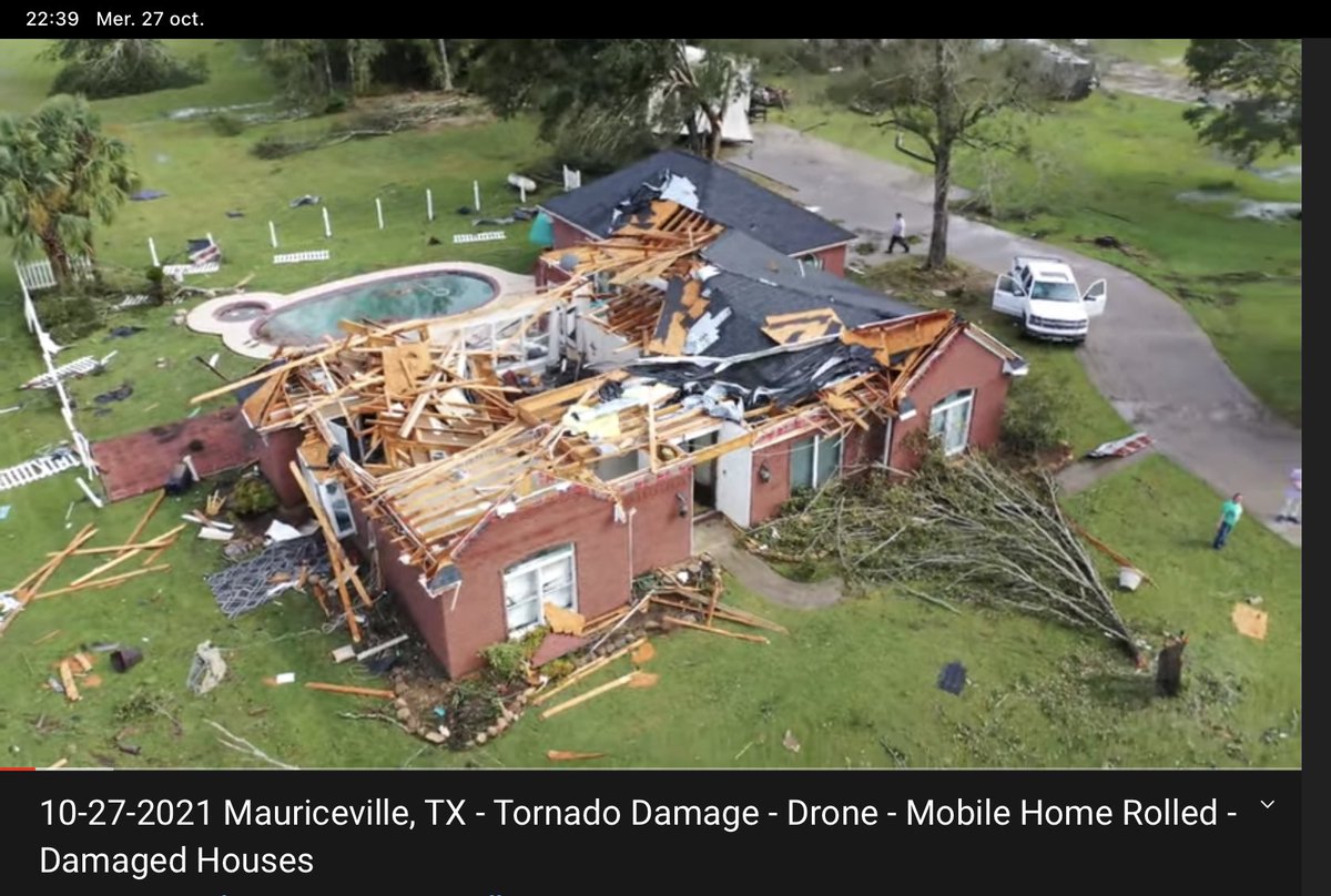  #Tornade à Mauriceville dans le #Texas, ce jour. 9 tornades ont été signalées entre le Texas et la #Louisiane d’après le SPC. #tornado #txwx #lawx 