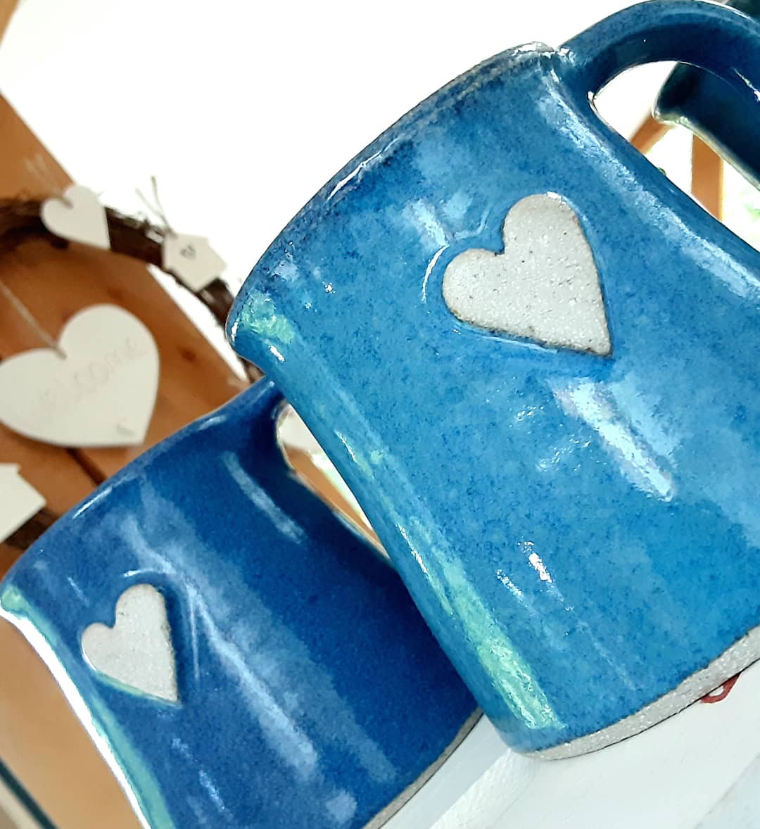 EllisPotteryHH's tweet photo. 🎁 Thinking about Christmas presents? How about a handmade gift? 🎁

We are OPEN:

Saturday 6th November 10am - 1pm 

Saturday 27th November 10am  - 4pm 

Saturday 4th December 10am  - 4pm 
1/2
#pottery #shoplocal #supporthandmade #christmasgifts https://t.co/U1HhaHXJEO