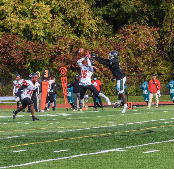 Coach_Blake1's tweet photo. Ain’t no 50/50 balls in over here, its mine every time💯 https://t.co/XrbHeJ2Qu8