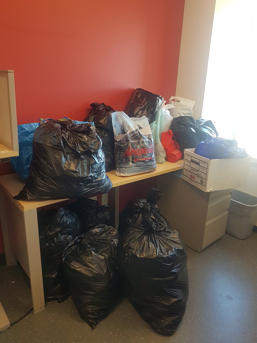 Nadia Delanoy PhD (@lifeistoblived) on Twitter photo EDUC 520 Interdisciplinary Learning students living what they are learning! Giving back to their community in a significant time of need. What a great start! <a href="/UCalgaryEduc/">Werklund School</a> #community #bethechange #realworldproblems EDUC 520 Interdisciplinary Learning students living what they are learning! Giving back to their community in a significant time of need. What a great start! <a href="/UCalgaryEduc/">Werklund School</a> #community #bethechange #realworldproblems