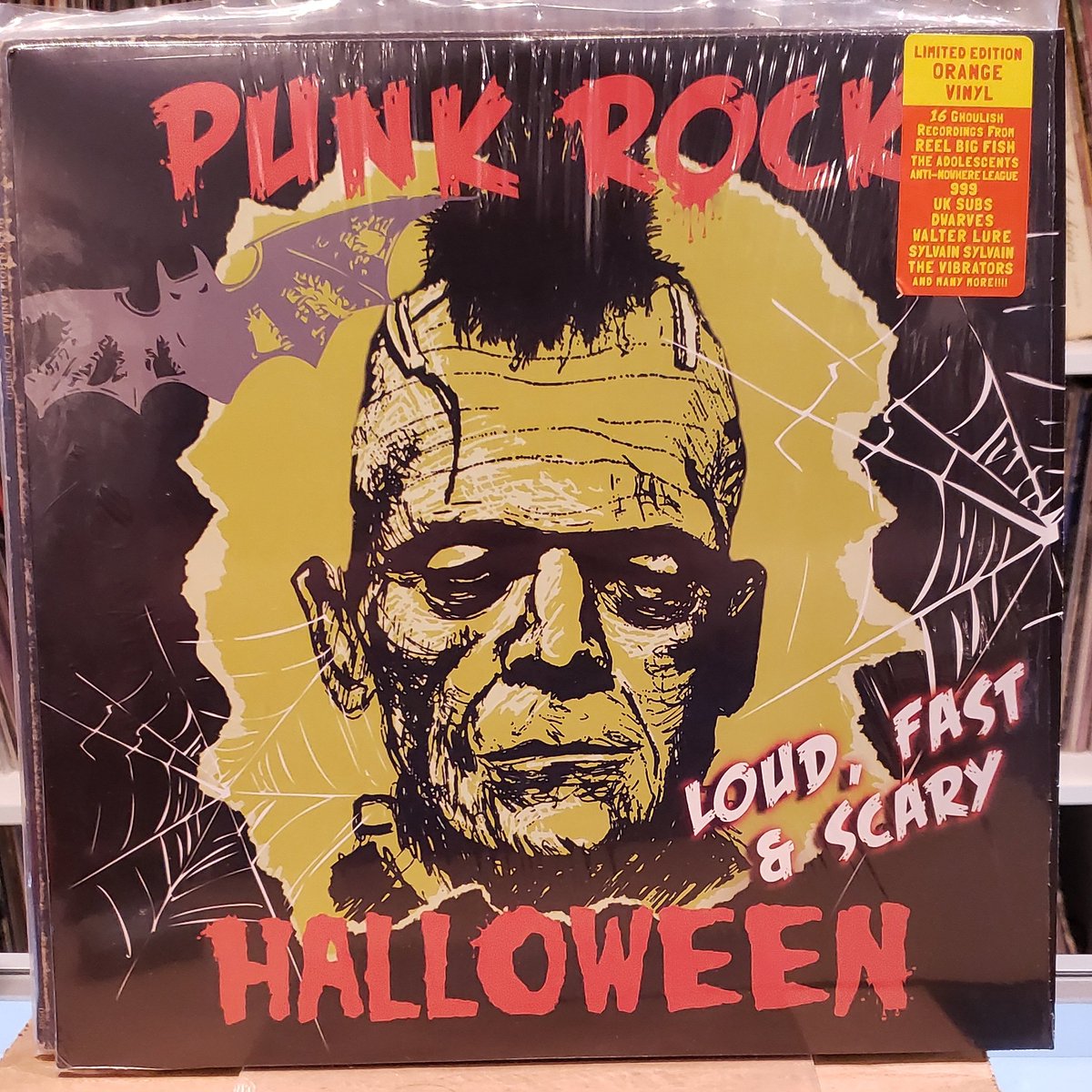 spincoffeevinyl's tweet photo. Various – Punk Rock Halloween: Loud, Fast &amp; Scary
Punk, 2017
Art by Jennifer Calderon
.
.
.
#halloweenvinyl #halloweenmusic #halloweenrecords #vinyloftheday #albumoftheday #vinylrecords #albumart #punk https://t.co/PWHHbsFvsO