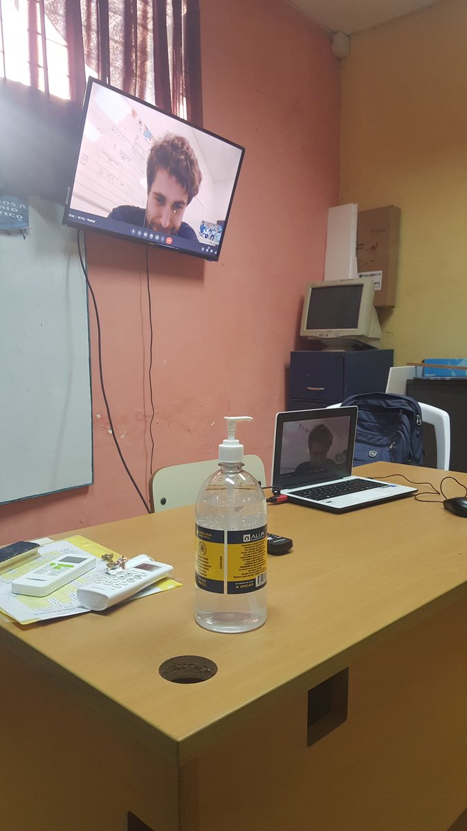 _TheNull's tweet photo. Última vc de seguimiento con Nicolás de @Plan_Ceibal https://t.co/eZrBbqzdeE