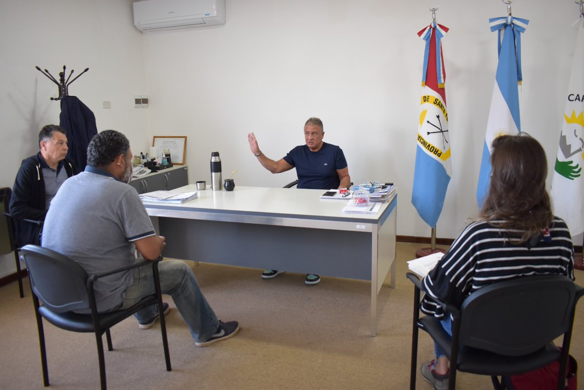 EcomRosario's tweet photo. En el marco de la elaboración de un Plan Metropolitano de Gestión de Residuos Sólidos, las autoridades de @MuniBermudez y @MuniVGG  recibieron a nuestros técnicos para avanzar en realización del diagnóstico de situación sobre problemática común al Área Metropolitana de Rosario. https://t.co/7Winth7JLD
