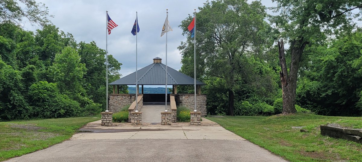 WalkingTourists's tweet image. Take a view of a buried past of the Quindaro Ruins at the Quindaro Ruins Overlook in @VisitKCK. This site was also an important station of the Underground Railroad. Learn more with a stop here. #MWTravelChat