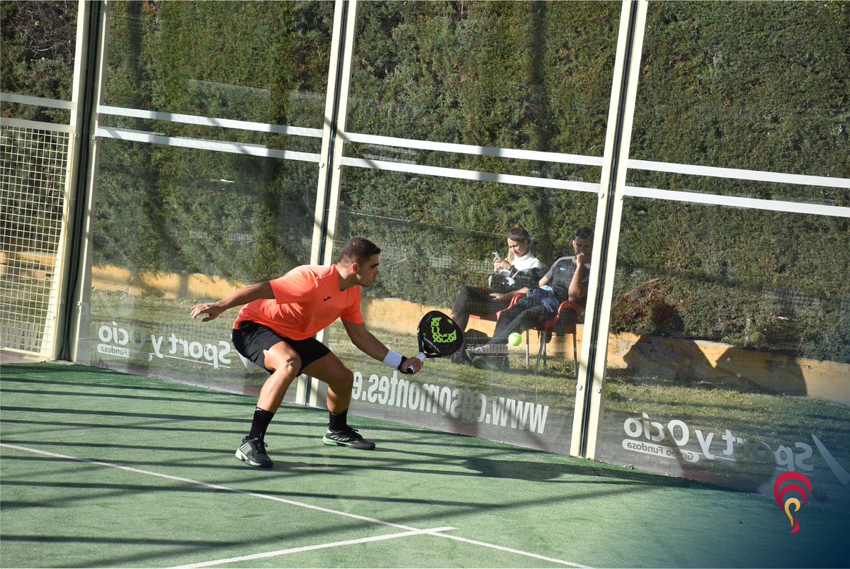 jmgsportpadel's tweet photo. Hoy toca felicitar a Pablo Cenoz con tan solo 17 años ha disputado el Campeonato de España absoluto!
Un orgullo aportar mi granito de arena en la formación de esta promesa navarra!
Enhorabuena y a seguir 💪!
@Tenis_pamplona @VIRALPADEL @FNPadel https://t.co/ehRsIoXn30