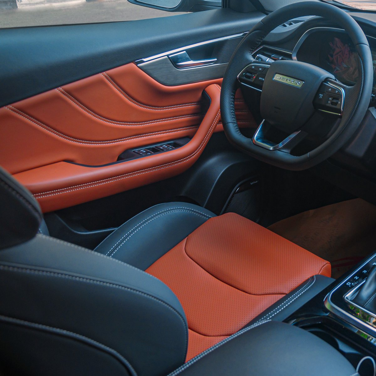 JetourAngola's tweet photo. Um interior impecável e minuciosamente sofisticado

#jetour #angola #amantesdecarro #modelosjetour #jetour #x70intermedio #carrosangola #x70 https://t.co/gKiXoEOtGN